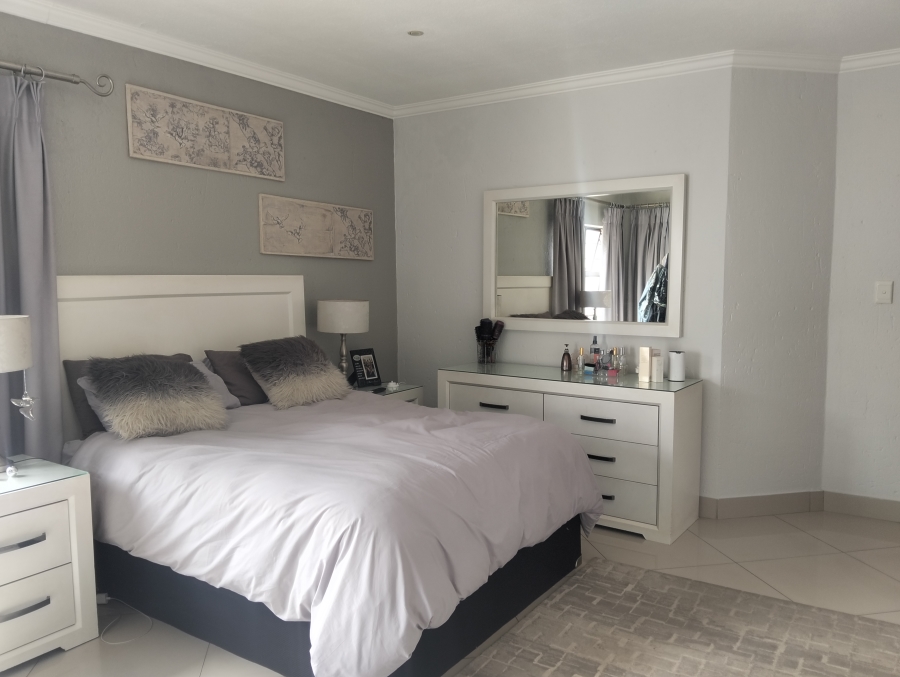 4 Bedroom Property for Sale in Oriel Gauteng