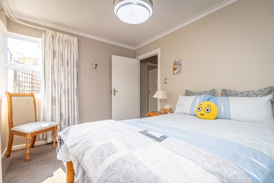 To Let 5 Bedroom Property for Rent in Magaliessig Gauteng