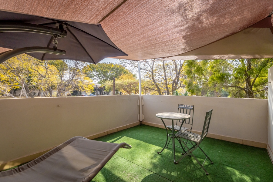 To Let 5 Bedroom Property for Rent in Magaliessig Gauteng