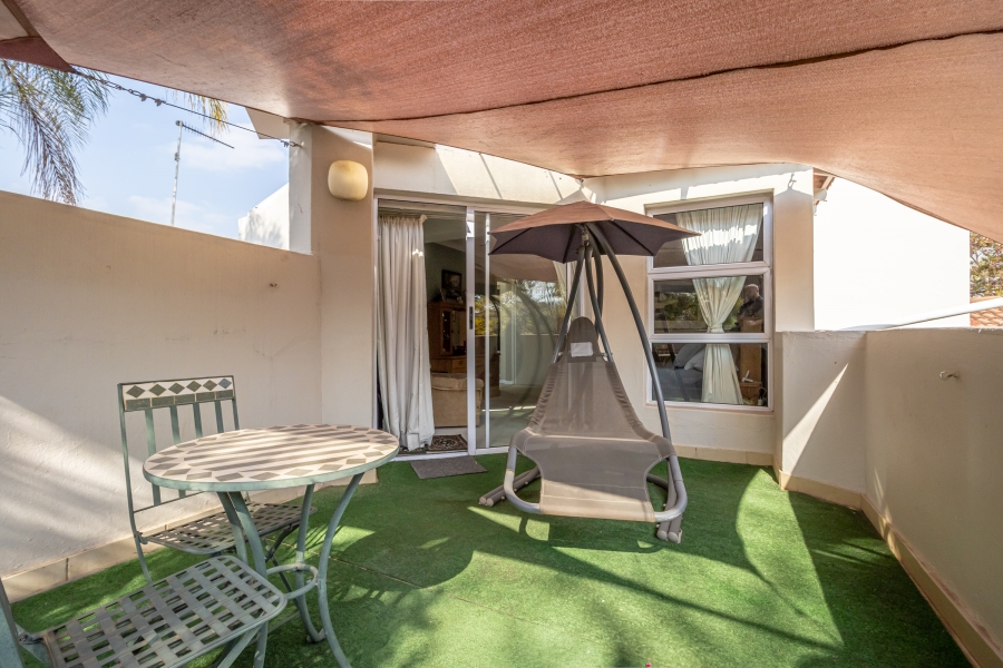 To Let 5 Bedroom Property for Rent in Magaliessig Gauteng