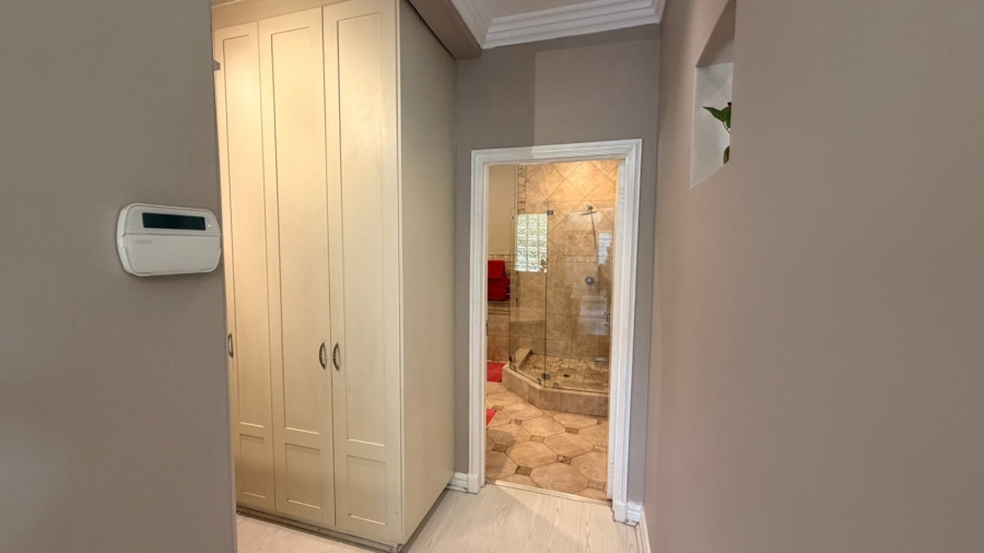 To Let 1 Bedroom Property for Rent in Rivonia Gauteng