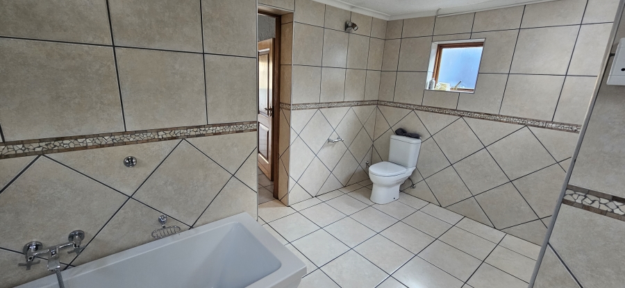 5 Bedroom Property for Sale in Dowerglen Ext 5 Gauteng