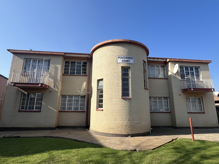 2 Bedroom Property for Sale in Peacehaven Gauteng