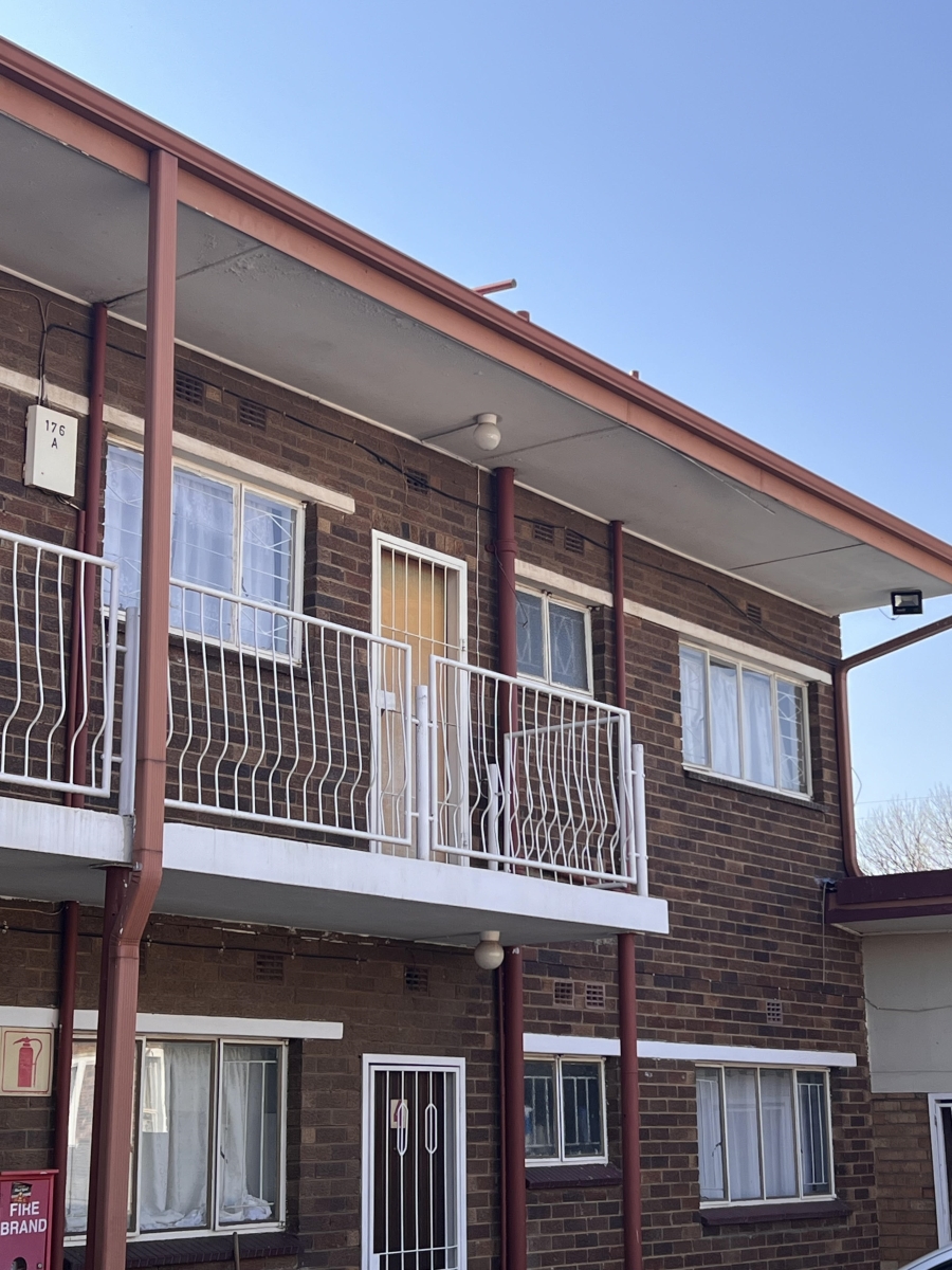 2 Bedroom Property for Sale in Peacehaven Gauteng