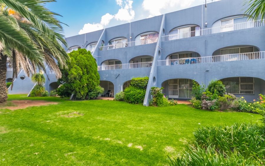 2 Bedroom Property for Sale in Florida Gauteng