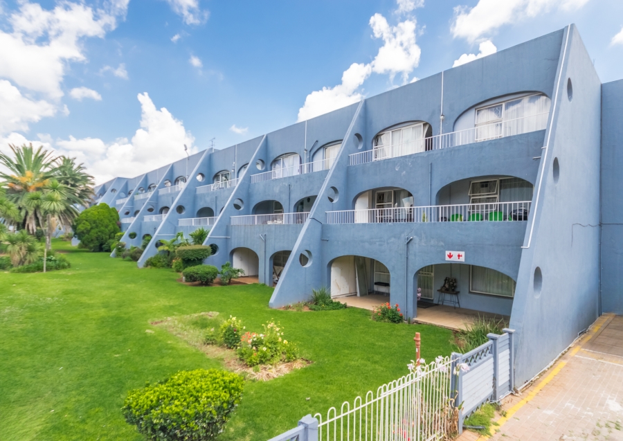 2 Bedroom Property for Sale in Florida Gauteng