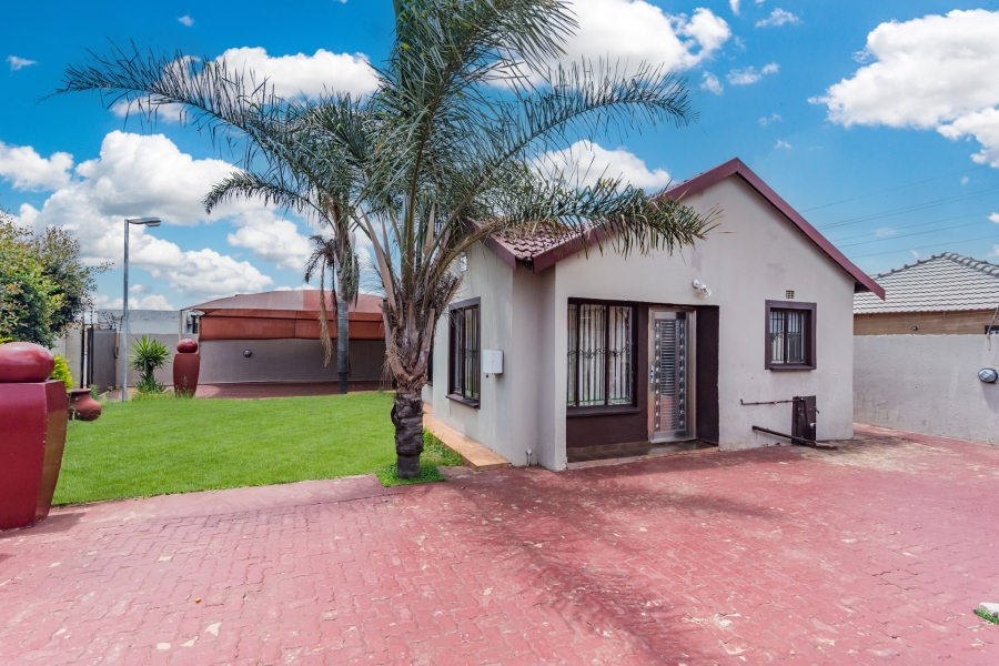 3 Bedroom Property for Sale in Protea Glen Gauteng