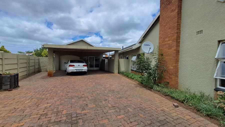 4 Bedroom Property for Sale in Ferryvale Gauteng