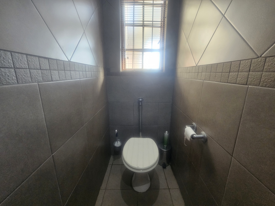 4 Bedroom Property for Sale in Selcourt Gauteng