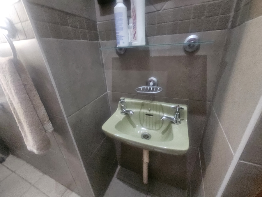 4 Bedroom Property for Sale in Selcourt Gauteng