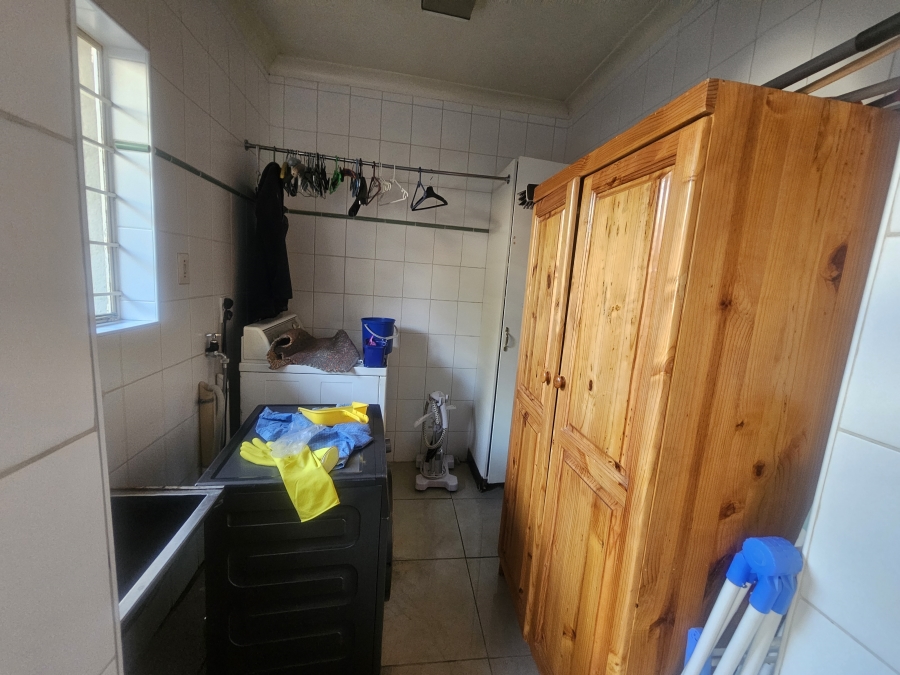 4 Bedroom Property for Sale in Selcourt Gauteng