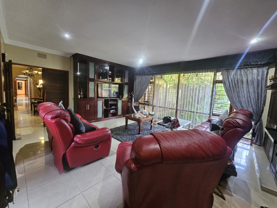 4 Bedroom Property for Sale in Selcourt Gauteng