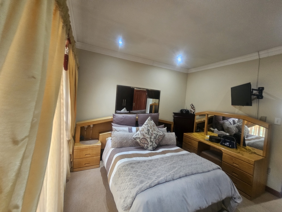 4 Bedroom Property for Sale in Selcourt Gauteng