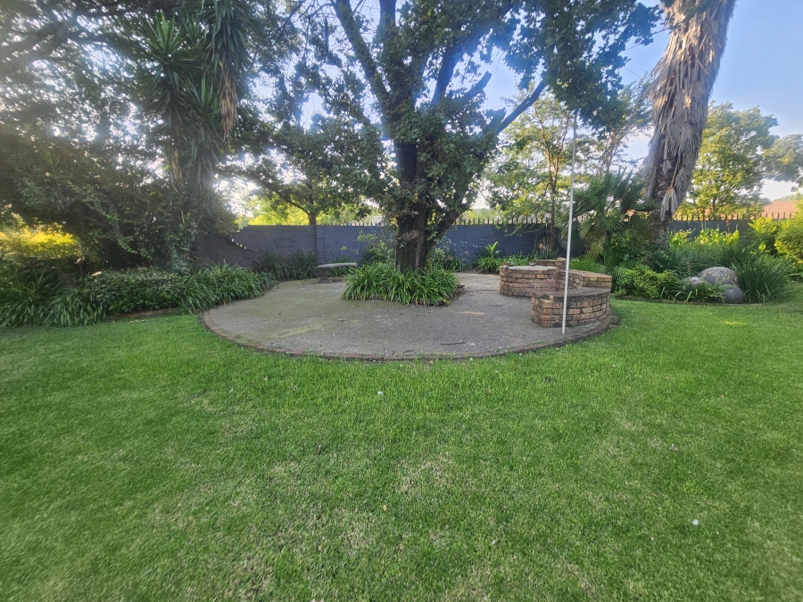 4 Bedroom Property for Sale in Selcourt Gauteng