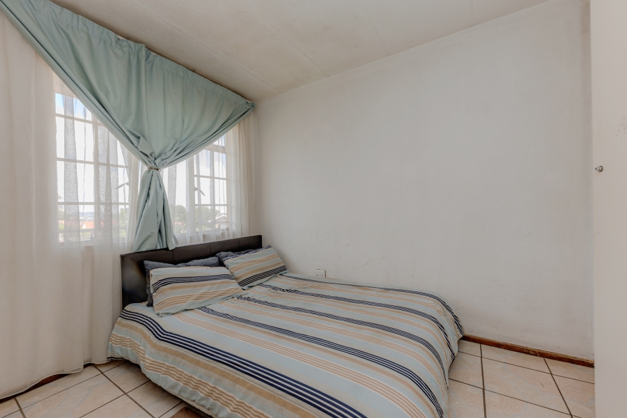 2 Bedroom Property for Sale in Lindhaven Gauteng
