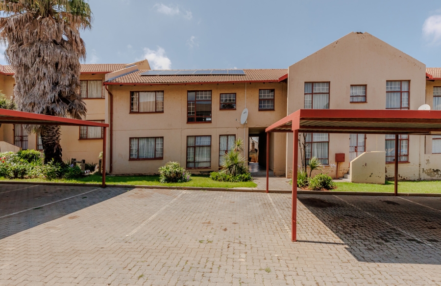 2 Bedroom Property for Sale in Lindhaven Gauteng