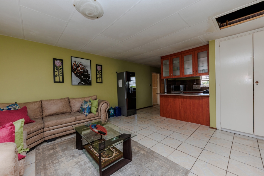 2 Bedroom Property for Sale in Lindhaven Gauteng