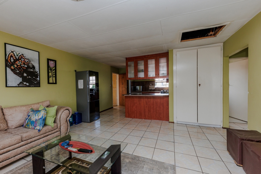 2 Bedroom Property for Sale in Lindhaven Gauteng