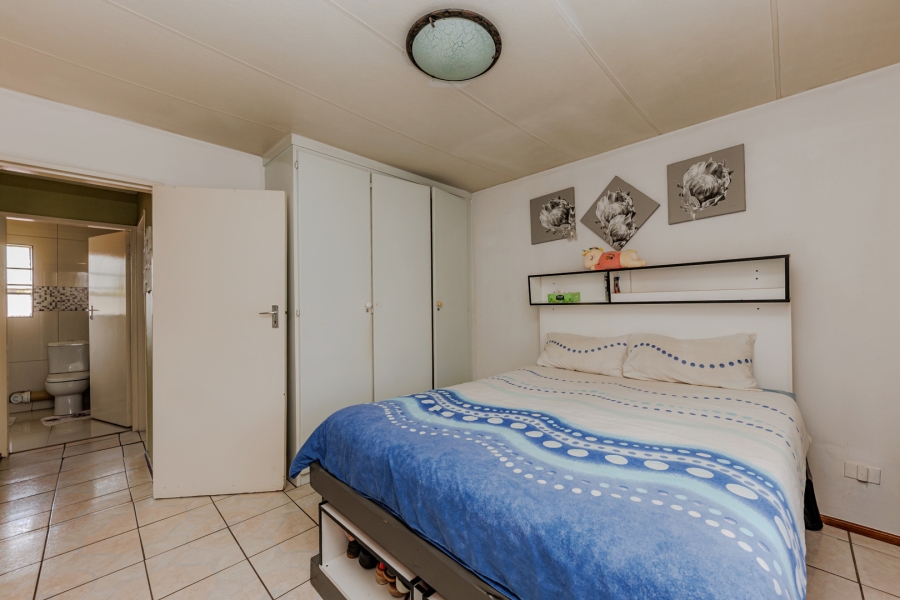 2 Bedroom Property for Sale in Lindhaven Gauteng