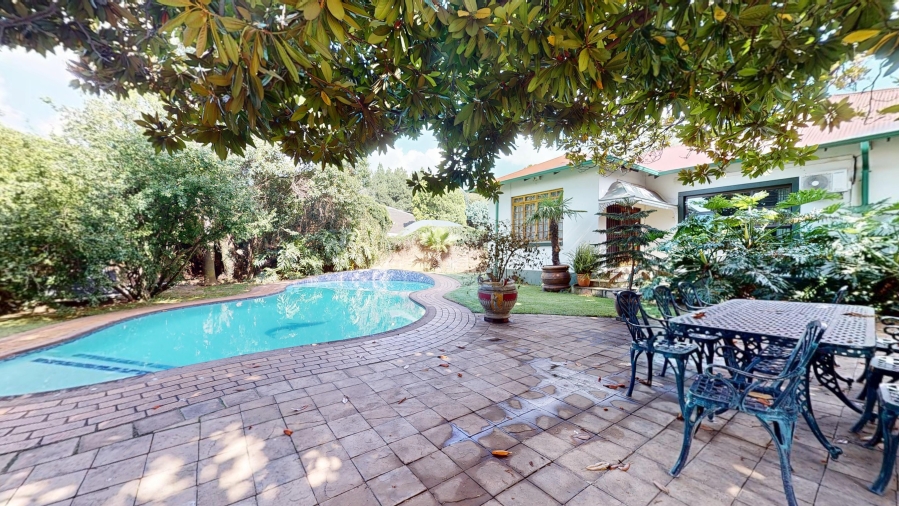 5 Bedroom Property for Sale in Lambton Gauteng