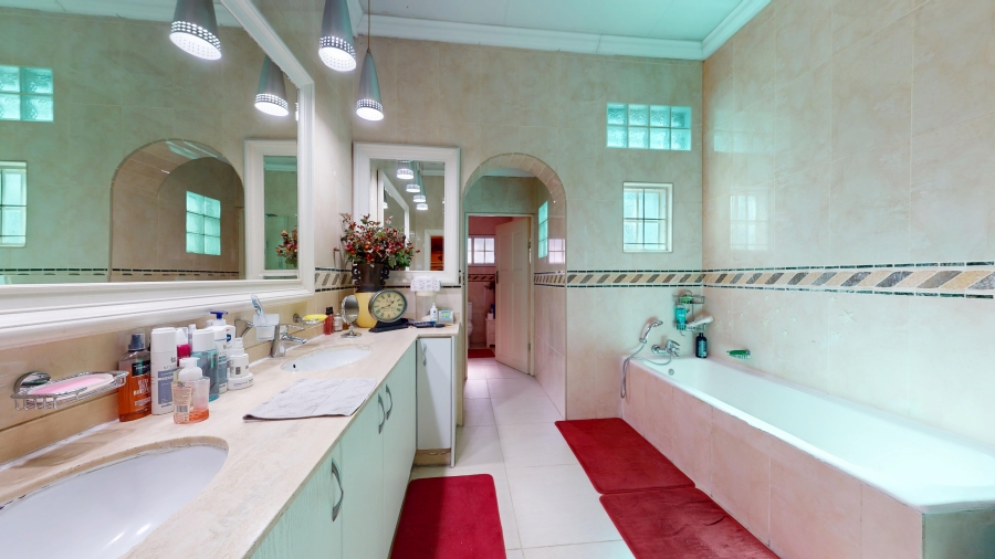 5 Bedroom Property for Sale in Lambton Gauteng