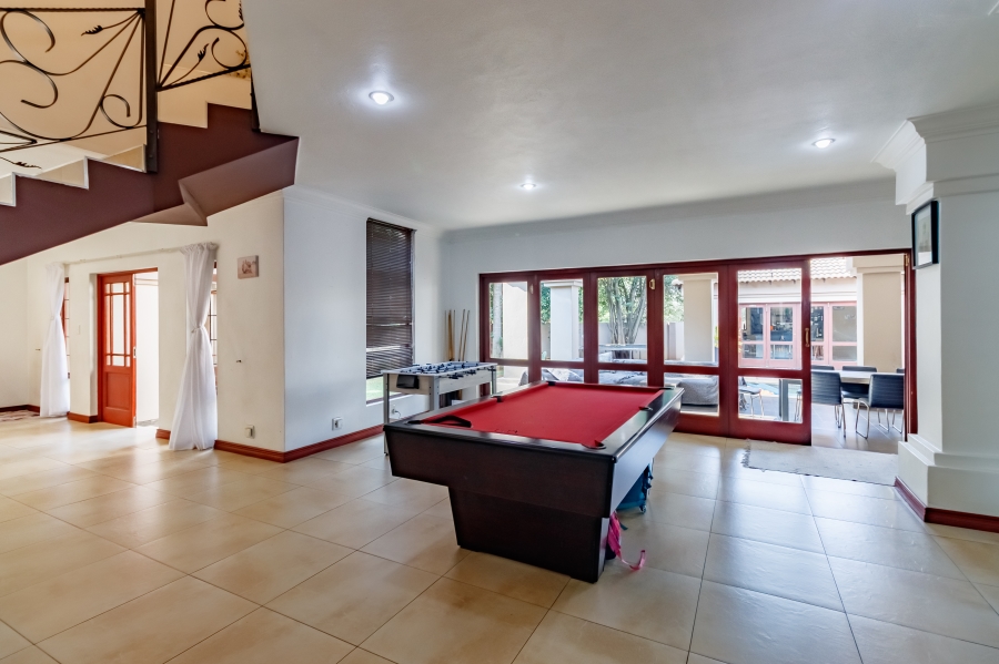 7 Bedroom Property for Sale in Midstream Estate Gauteng