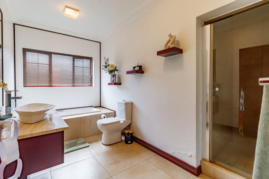 7 Bedroom Property for Sale in Midstream Estate Gauteng