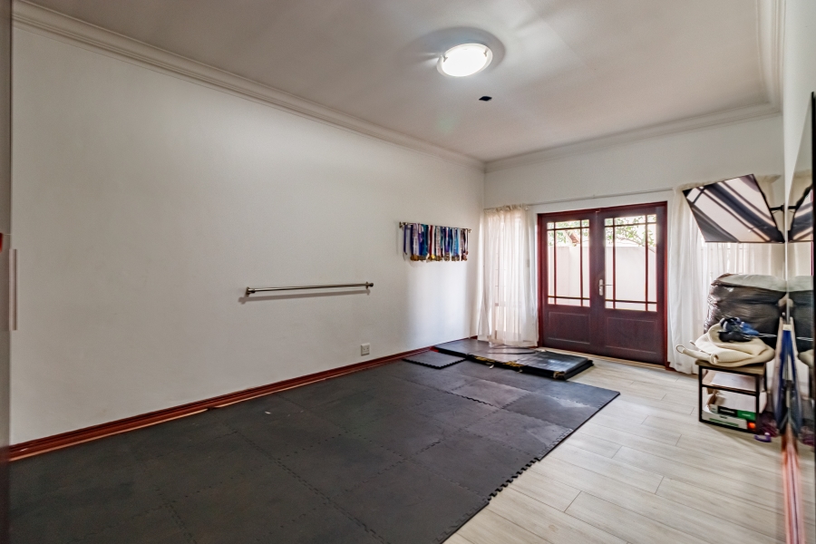 7 Bedroom Property for Sale in Midstream Estate Gauteng