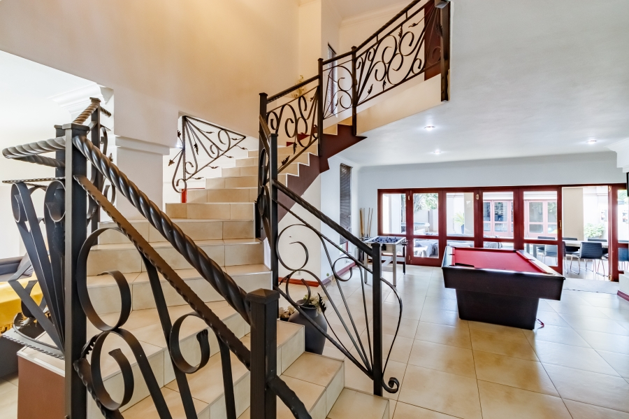 7 Bedroom Property for Sale in Midstream Estate Gauteng