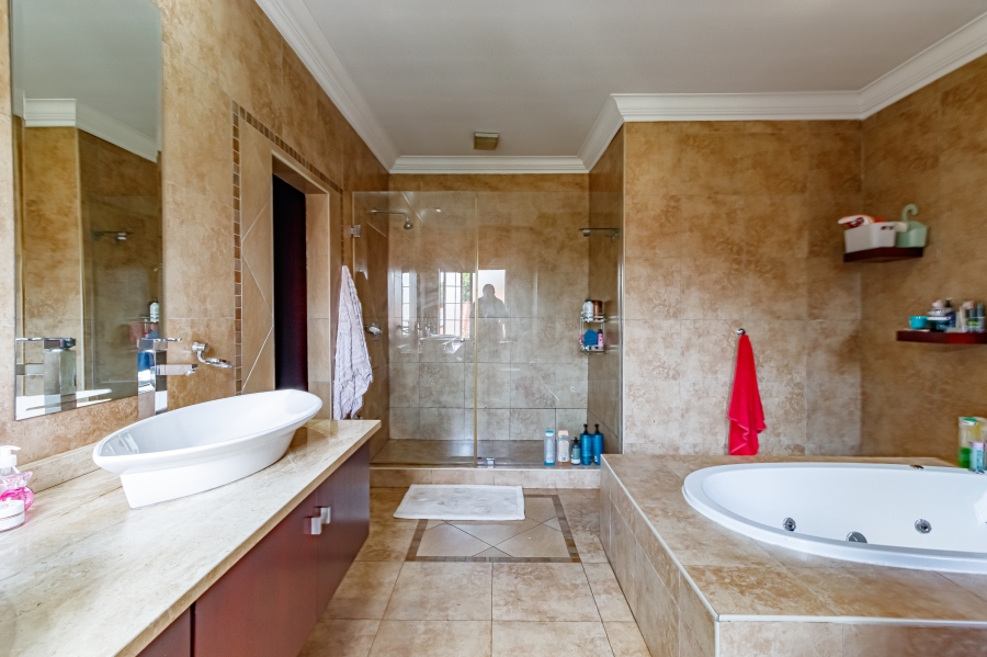 7 Bedroom Property for Sale in Midstream Estate Gauteng