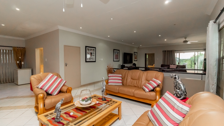 5 Bedroom Property for Sale in Faerie Glen Gauteng