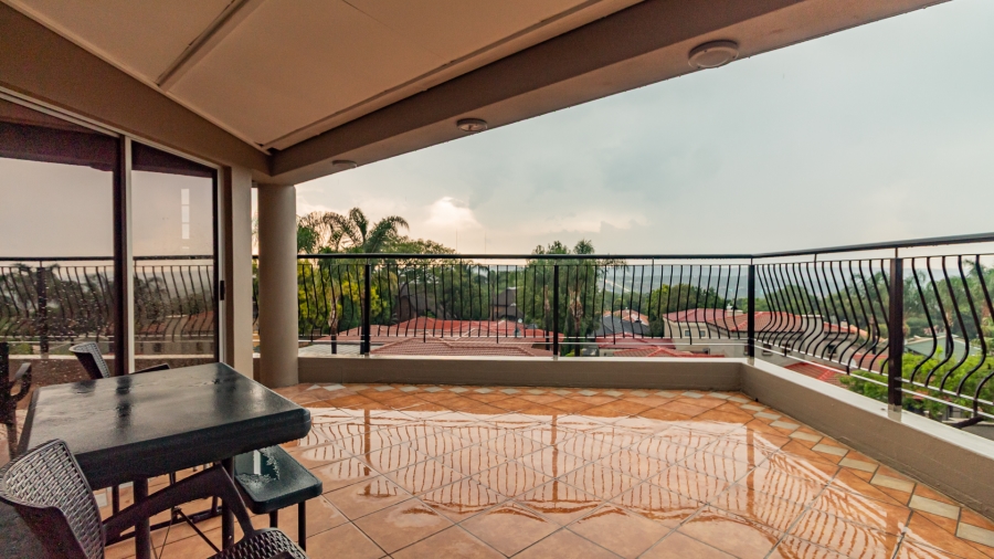 5 Bedroom Property for Sale in Faerie Glen Gauteng