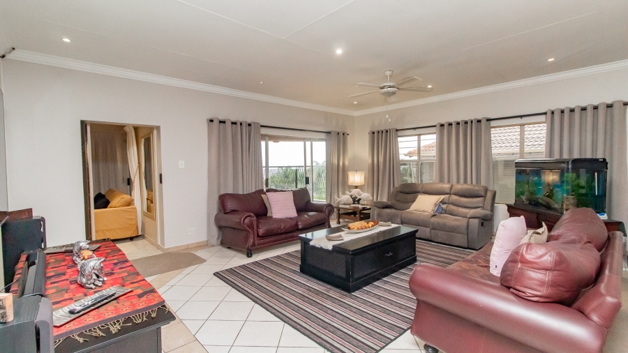 5 Bedroom Property for Sale in Faerie Glen Gauteng