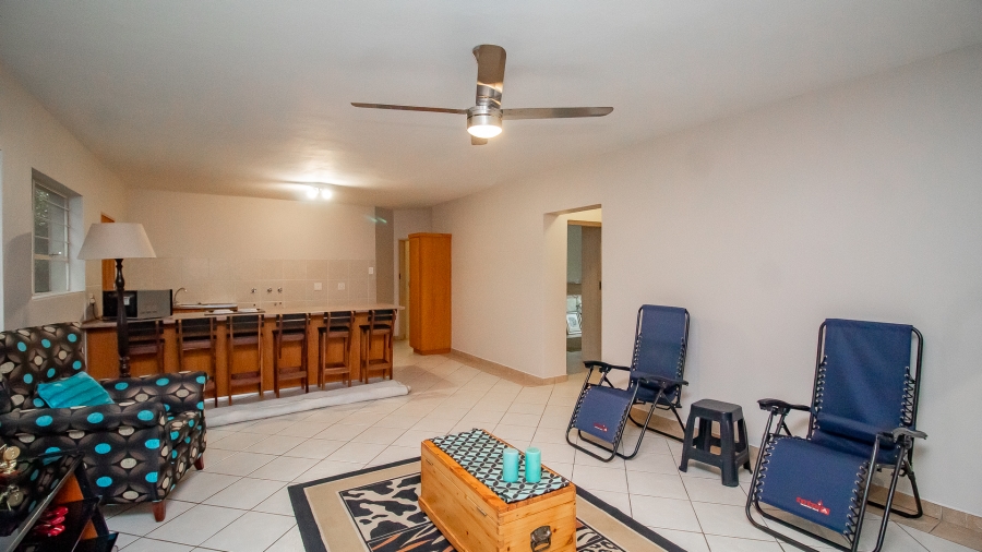 5 Bedroom Property for Sale in Faerie Glen Gauteng