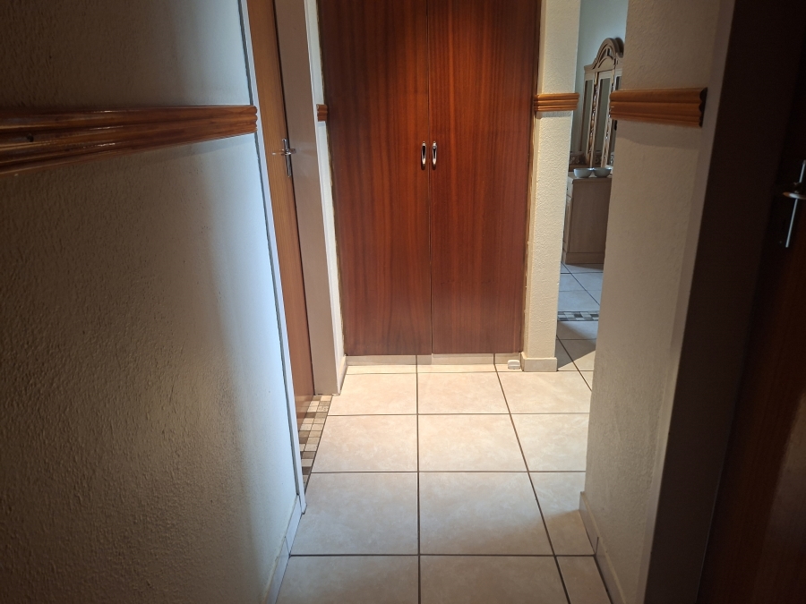 3 Bedroom Property for Sale in Dunnottar Gauteng