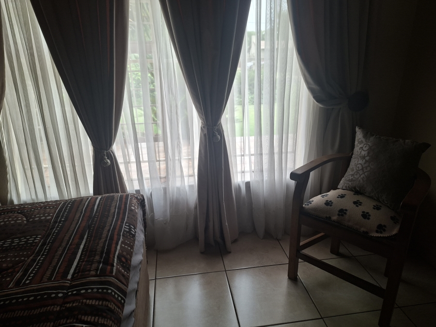 3 Bedroom Property for Sale in Dunnottar Gauteng