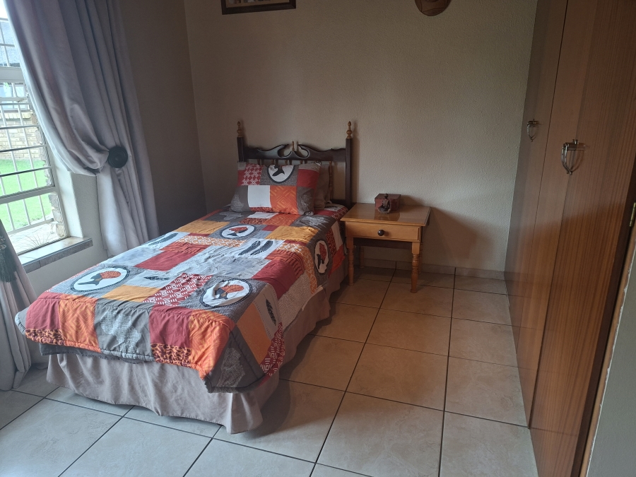 3 Bedroom Property for Sale in Dunnottar Gauteng