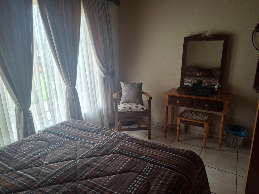 3 Bedroom Property for Sale in Dunnottar Gauteng