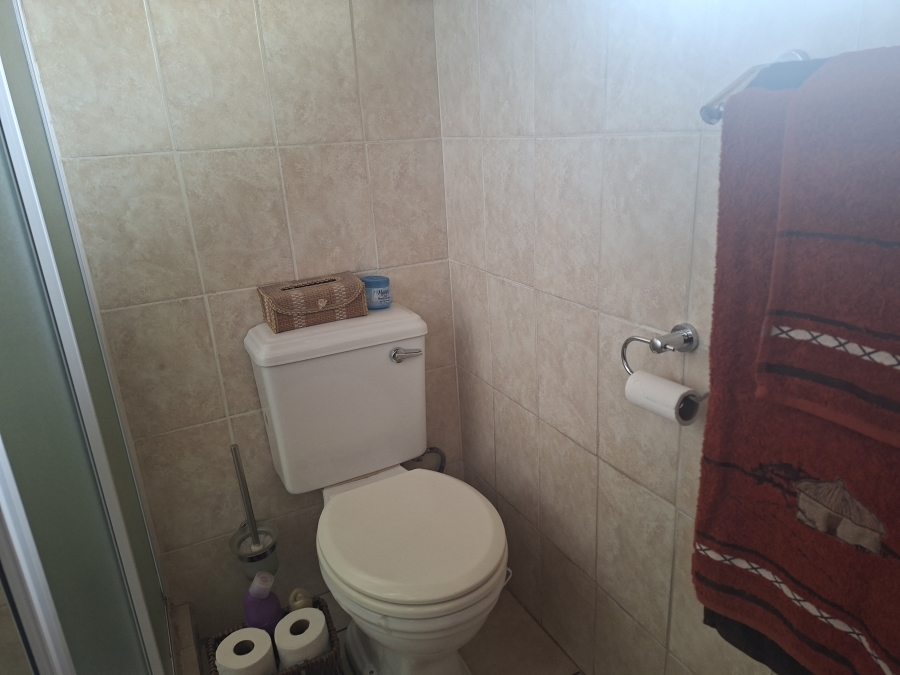 3 Bedroom Property for Sale in Dunnottar Gauteng