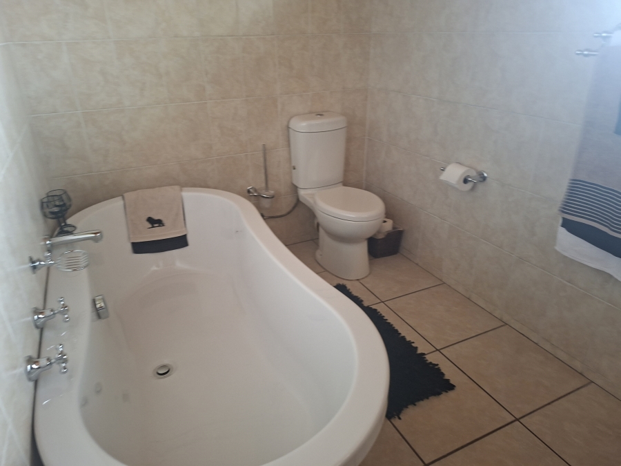 3 Bedroom Property for Sale in Dunnottar Gauteng