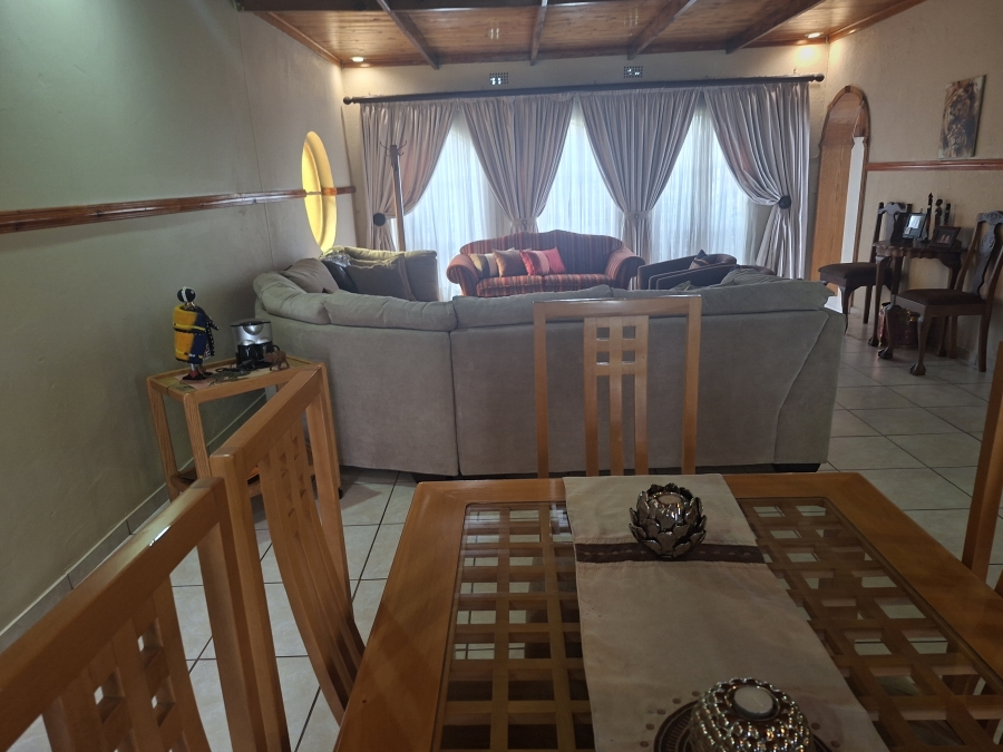 3 Bedroom Property for Sale in Dunnottar Gauteng