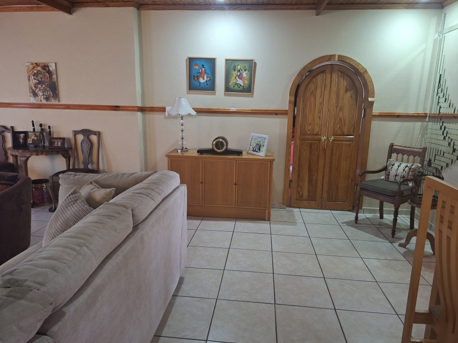 3 Bedroom Property for Sale in Dunnottar Gauteng