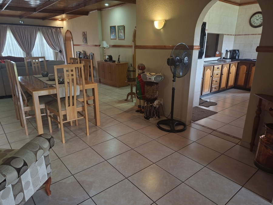 3 Bedroom Property for Sale in Dunnottar Gauteng