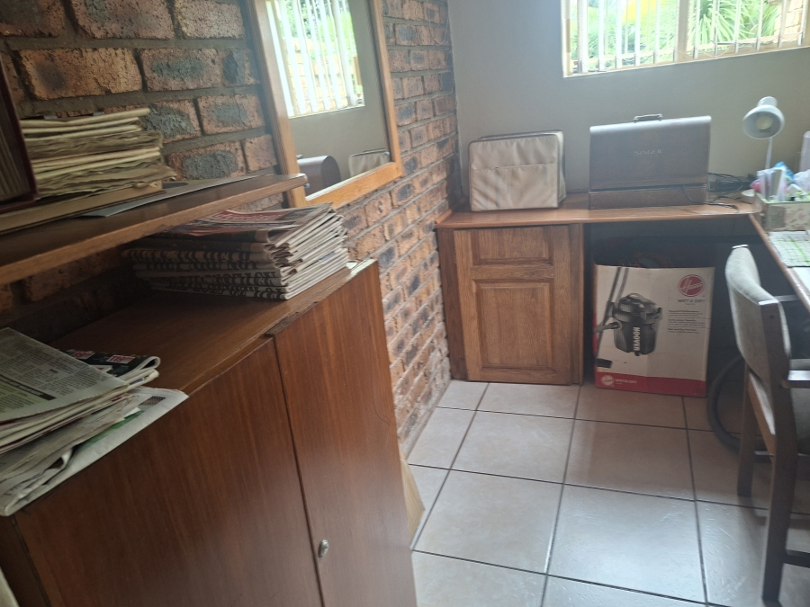 3 Bedroom Property for Sale in Dunnottar Gauteng