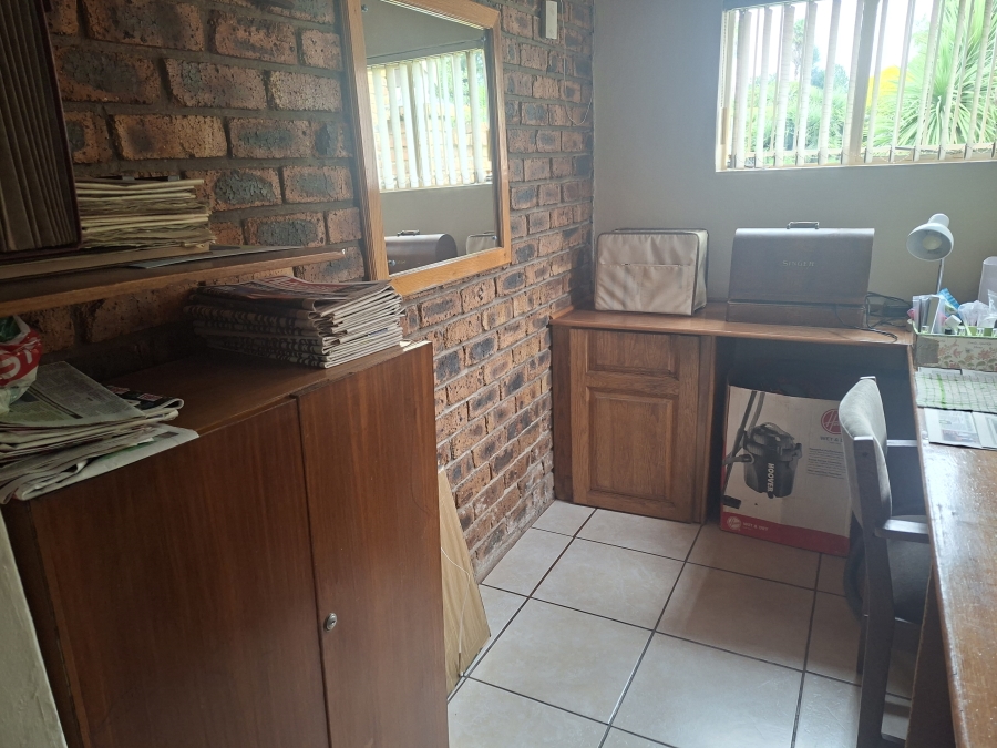 3 Bedroom Property for Sale in Dunnottar Gauteng