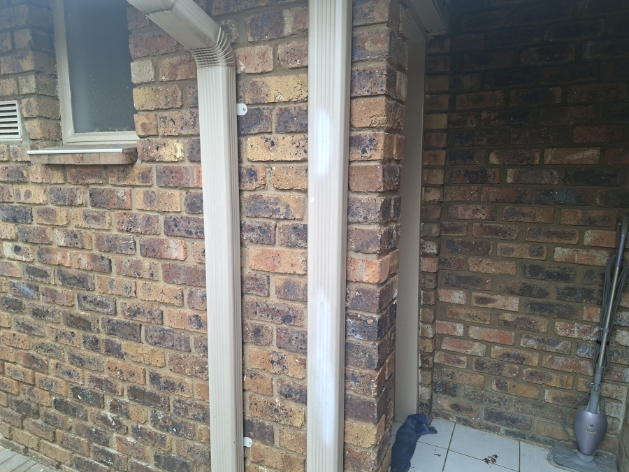 3 Bedroom Property for Sale in Dunnottar Gauteng