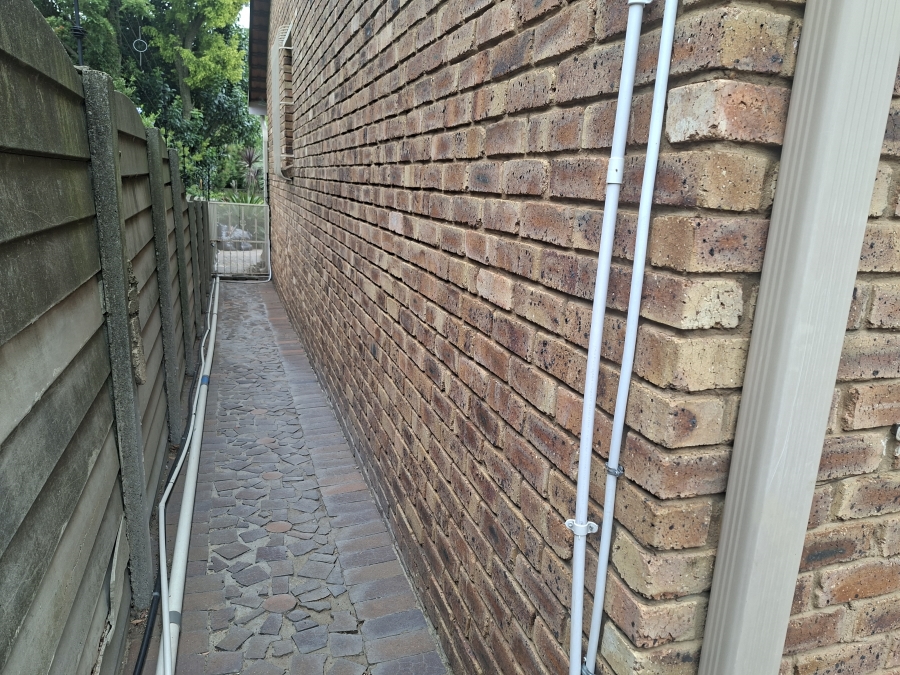 3 Bedroom Property for Sale in Dunnottar Gauteng