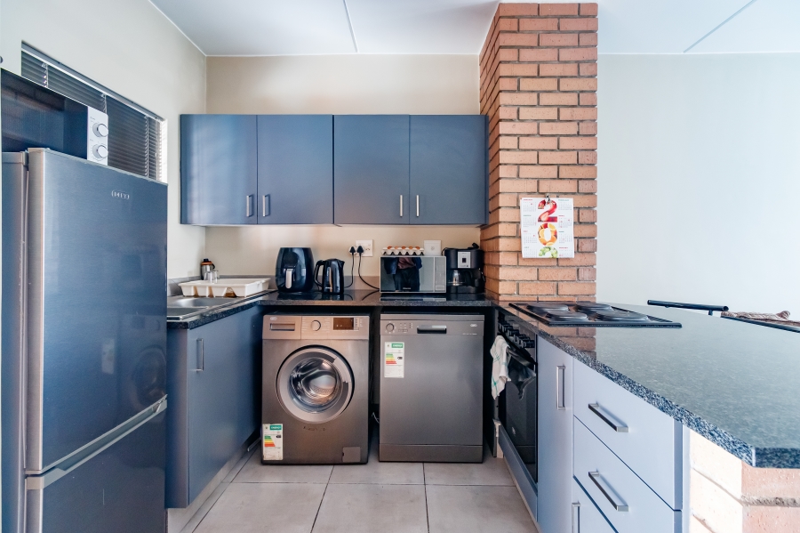 2 Bedroom Property for Sale in Vorna Valley Gauteng