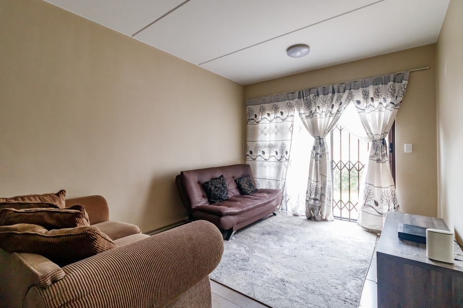 2 Bedroom Property for Sale in Vorna Valley Gauteng