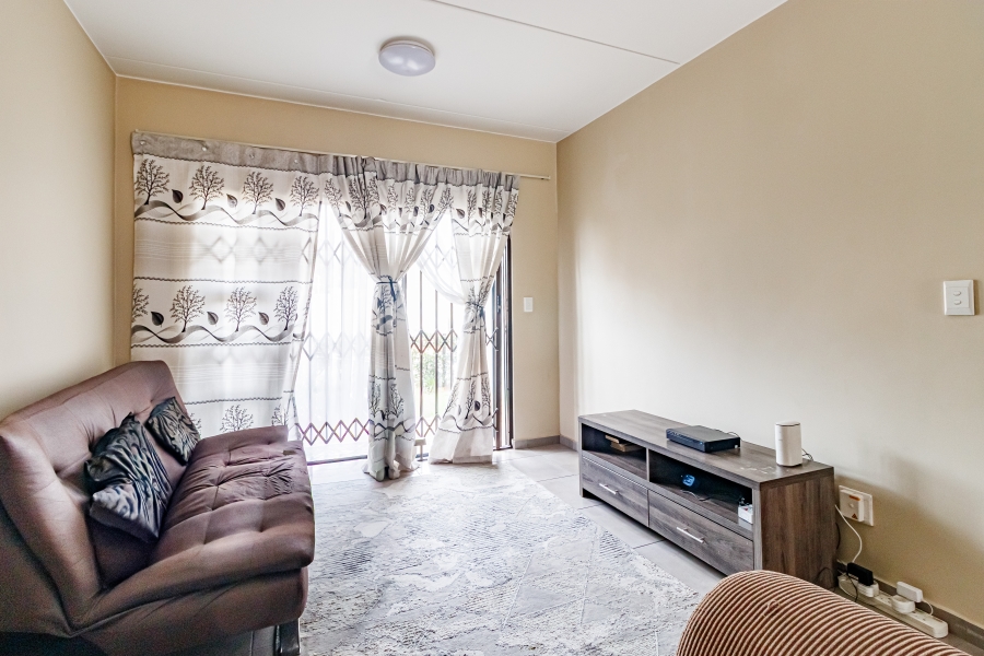 2 Bedroom Property for Sale in Vorna Valley Gauteng